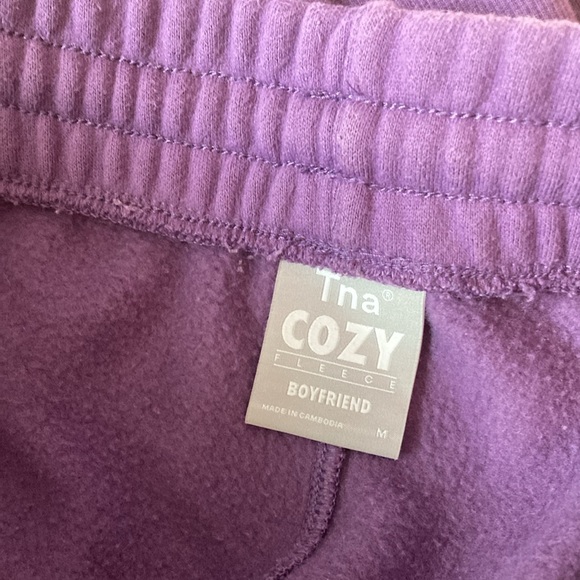 Aritzia TNA Cozy Fleece Boyfriend Sweatpants, M, Purple - Picture 4 of 5